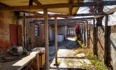 VENDE LOCALES Y GALPONES!