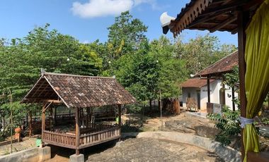 Dijual Rumah Makan Luas 1/2 Hektar Jalan Raya Propinsi Yogyakarta