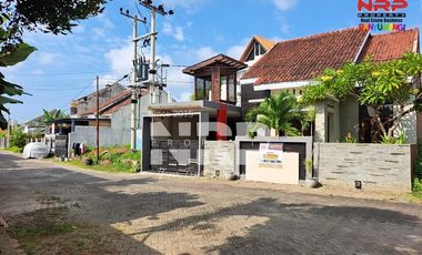 Dijual Rumah Murah  Full Furniture di Sebelah Hotel El Royal - Bwi