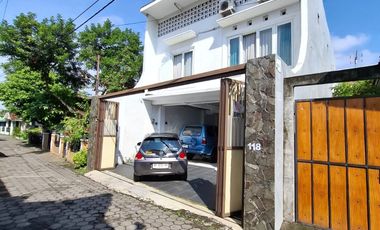 Rumah 2 Lantai Lokasi Strategis dekat Kawasan Bisnis Jalan Godean