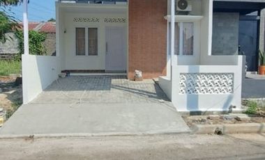 Rumah Catalonia Deltamas Cikarang Luas 84 m2 Rp 35 Jt/Th 2 KT 1 KM