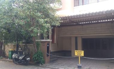 SIAP HUNI - RUMAH MEWAH TOWN HOUSE, PEJATEN TIMUR PASAR MINGGU