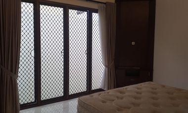 SIAP HUNI - RUMAH MEWAH TOWN HOUSE, PEJATEN TIMUR PASAR MINGGU