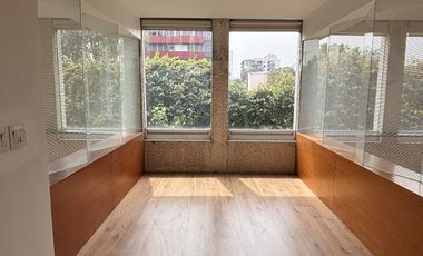 AMPLIA OFICINA EN GUADALUPE INN