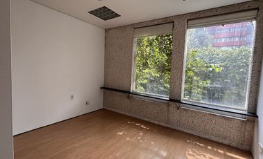 AMPLIA OFICINA EN GUADALUPE INN