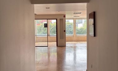 AMPLIA OFICINA EN GUADALUPE INN