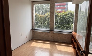 AMPLIA OFICINA EN GUADALUPE INN