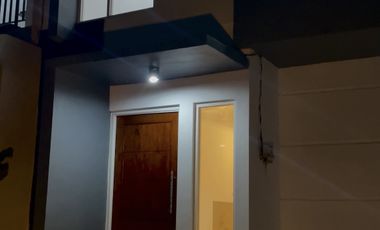 Rumah Villa 2 Lantai Hook Dikota Wisata Malang Batu Free Furniture