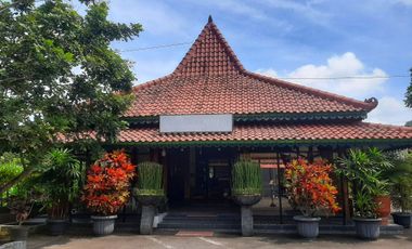 Turun Harga Resto dan Homestay Selatan Musium Merapi Pakem