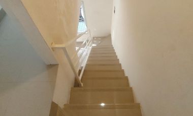 Di sewakan rumah bagus di utan kayu jakarta timur