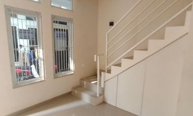 Di sewakan rumah bagus di utan kayu jakarta timur