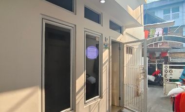 Di sewakan rumah bagus di utan kayu jakarta timur