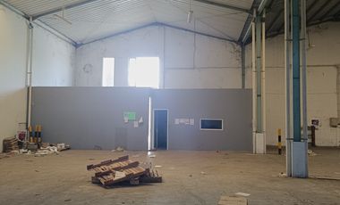 Gudang di dekat pintu tol Singosari Malang