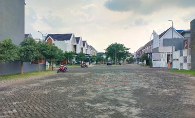 RUMAH SIAP DITEMPATI LENGKAP PRIVATE POOL DEKAT EXIT TOL SIDOARJO