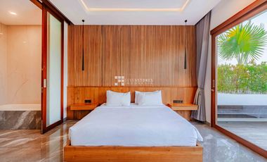 Bright Airy and Spacious 5-Beds Villa in Canggu Center