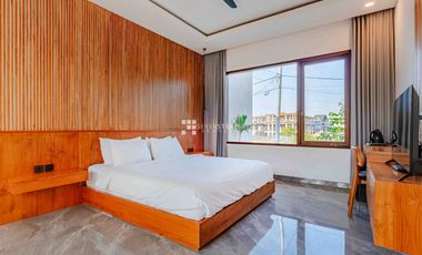 Bright Airy and Spacious 5-Beds Villa in Canggu Center