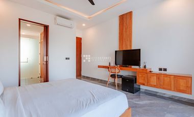 Bright Airy and Spacious 5-Beds Villa in Canggu Center