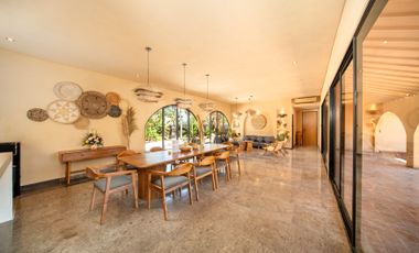 Villa Mewah Spanish Style View Sawah di Kedungu