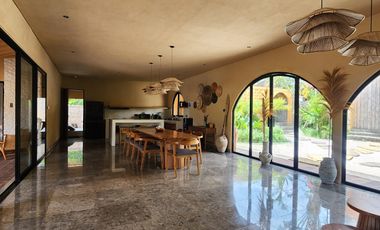 Villa Mewah Spanish Style View Sawah di Kedungu