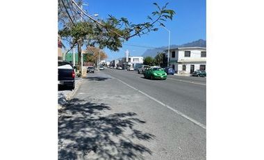 TERRENO COMERCIAL EN RENTA SANTA CATARINA