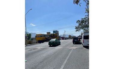 TERRENO COMERCIAL EN RENTA SANTA CATARINA