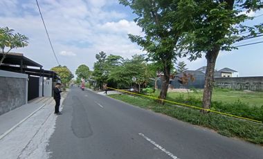 Tanah Purwomartani Tepi Jalan Aspal Dekat Kampus UKRIM