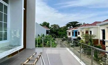RUMAH MEWAH PREMIUM  2 LANTAI FULL FURNISH DALAM PERUMAHAN MERAPI