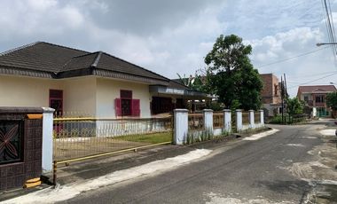 Rumah di Jual di Komplek Yaktapena II Plaju