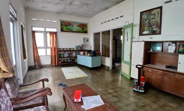 Dijual Rumah Klasik Hook Tanah Luas 1 Menit Ke Alun Alun Wonogiri