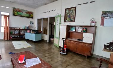 Dijual Rumah Klasik Hook Tanah Luas 1 Menit Ke Alun Alun Wonogiri