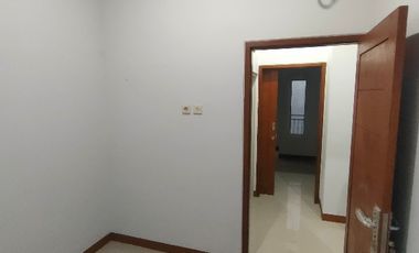 Di jual rumah siap murah di senen jakarta pusat