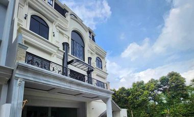 Rumah baru diCipete design mewah classic lokasi strategis