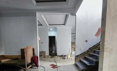 Rumah baru diCipete design mewah classic lokasi strategis