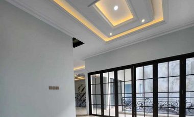 Rumah baru diCipete design mewah classic lokasi strategis