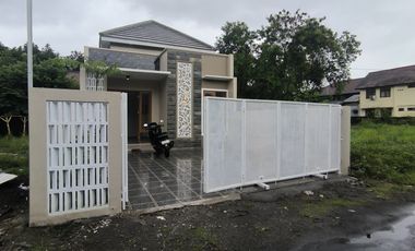 DI JUAL RUMAH BARU STRATEGIS 20 MTR DARI JL.LETKOL SUBRADI