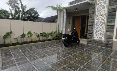 DI JUAL RUMAH BARU STRATEGIS 20 MTR DARI JL.LETKOL SUBRADI