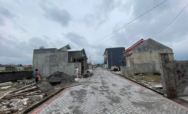 [1 UNIT TERAKHIR] RUMAH DI GEDONGAN COLOMADU DEKAT ENTER TOL SOLO
