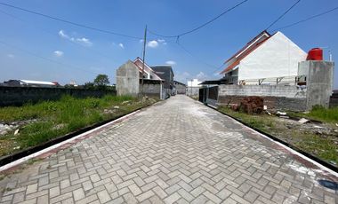 [1 UNIT TERAKHIR] RUMAH DI GEDONGAN COLOMADU DEKAT ENTER TOL SOLO