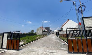 [1 UNIT TERAKHIR] RUMAH DI GEDONGAN COLOMADU DEKAT ENTER TOL SOLO