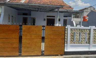 RUMAH MURAH DALAM KOMPLEK DI DEKAT BUNDERAN SUCI GARUT