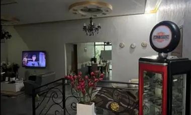 Dijual Rumah cantik 2 lantai dekat ke tol cawang, bebas banjir