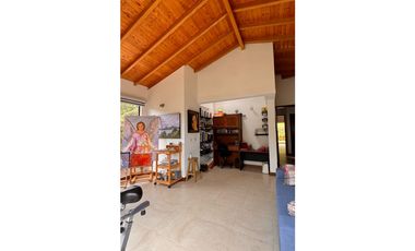 vendo Casa de lujo en el Retiro Antioquia unidad Messina