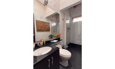 vendo Casa de lujo en el Retiro Antioquia unidad Messina