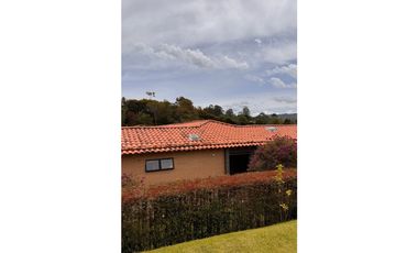 vendo Casa de lujo en el Retiro Antioquia unidad Messina