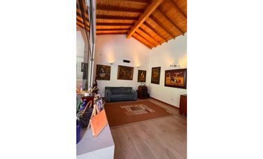 vendo Casa de lujo en el Retiro Antioquia unidad Messina