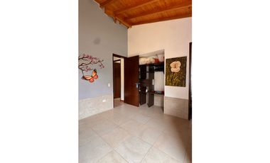vendo Casa de lujo en el Retiro Antioquia unidad Messina