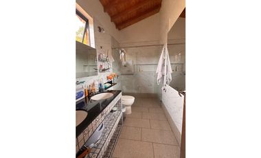 vendo Casa de lujo en el Retiro Antioquia unidad Messina