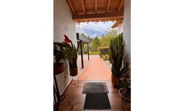 vendo Casa de lujo en el Retiro Antioquia unidad Messina