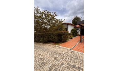 vendo Casa de lujo en el Retiro Antioquia unidad Messina
