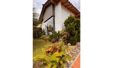 vendo Casa de lujo en el Retiro Antioquia unidad Messina